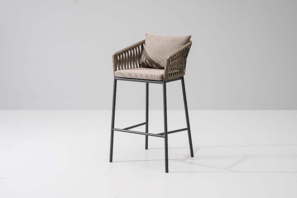70320 Taburete de diseño cuerdas KETTAL Bitta | PRIMERA AVENIDA