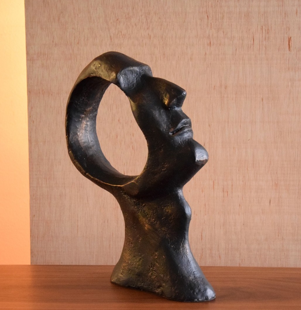 Escultura decorativa hierro color bronce envejecido (3)